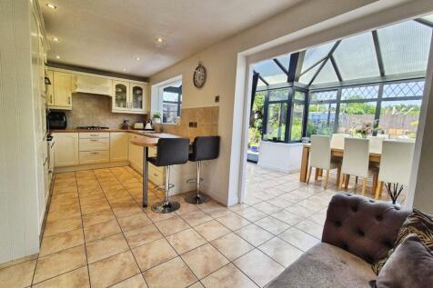Kitchen/Conservatory