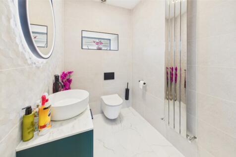 Cloakroom/Wc
