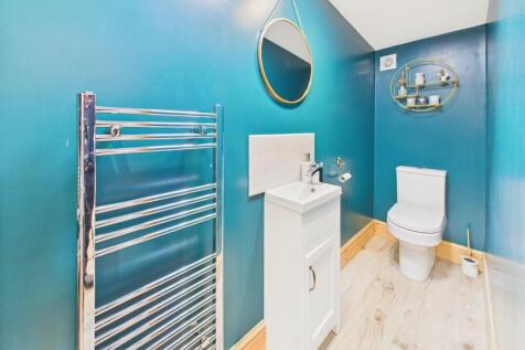 Cloakroom/Wc