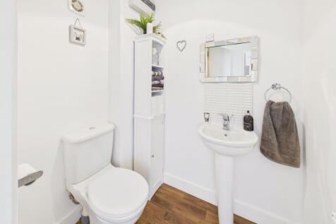 Cloakroom/Wc