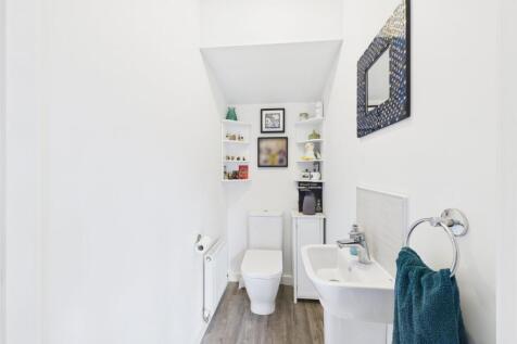 Cloakroom/Wc