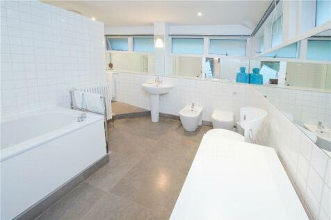 En Suite Bathroom