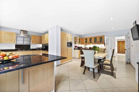 Kitchen/Breakfast Rm