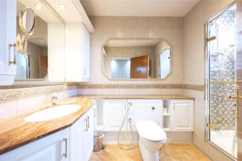 Bedroom 1 Ensuite