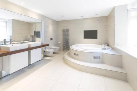 Principal Bathroom