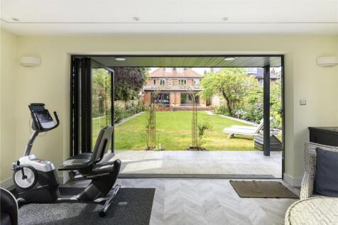 Summerhouse/Gym