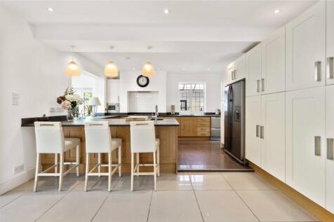 Kitchen/Breakfast Rm