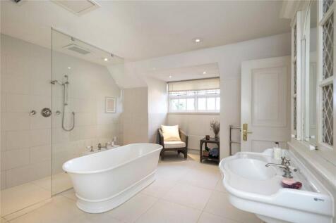 Principal Bathroom