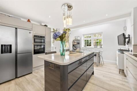 Kitchen/Breakfast Rm