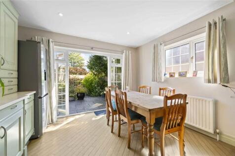 Kitchen/Breakfast Rm