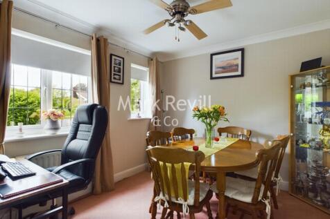 Dining/Playroom