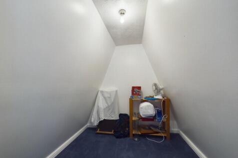 Bedroom 3 storage