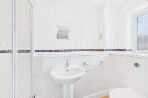 En Suite Shower Rm