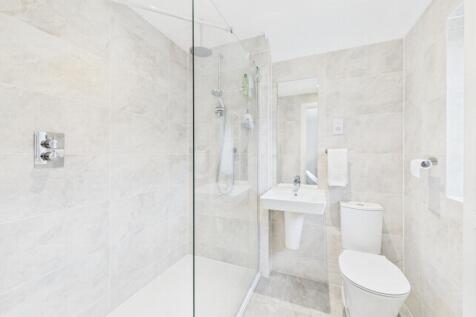 En Suite Shower Rm 2