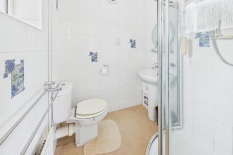 En Suite Shower Room