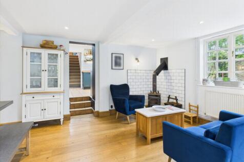 Living room 5