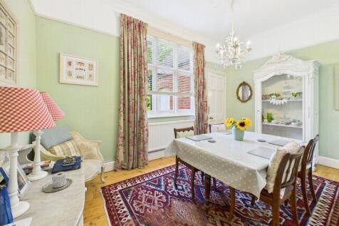 Dining room 1