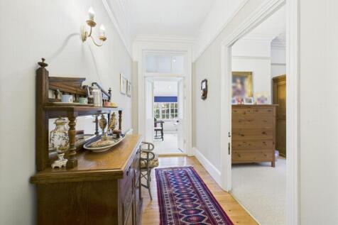 entrance hall 2