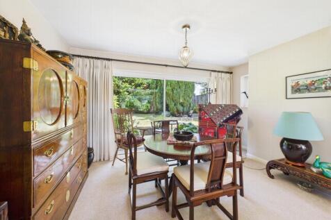 Dining rm