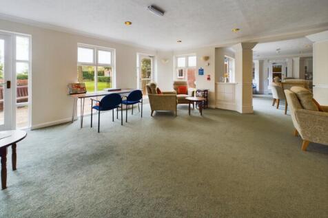 Comm Lounge 2