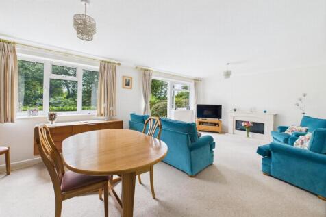 Sitting/Dining Room