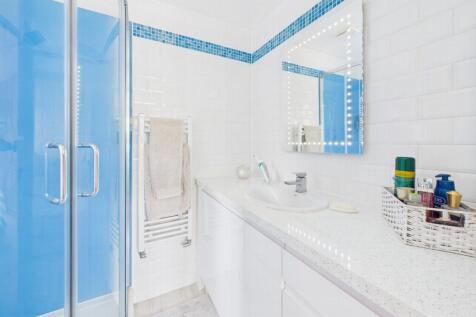 En Suite Shower Room
