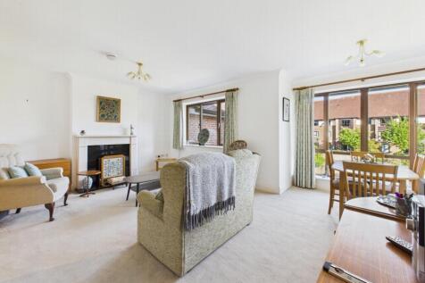 Dining/Living Room