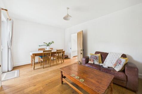 Living/Dining Area