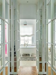 Principal Bathroom