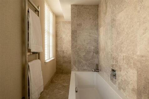 Principal Bathroom
