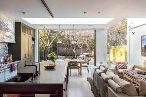 Exquisite Living