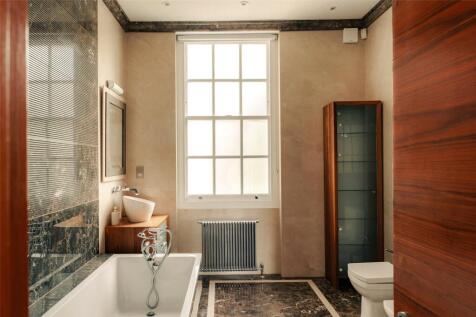 En Suite Bathroom