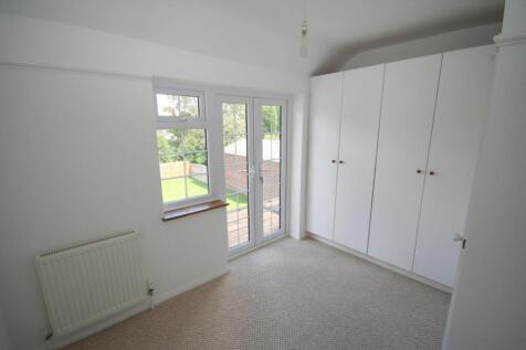 33 St Andrews Road Bed 3.JPG