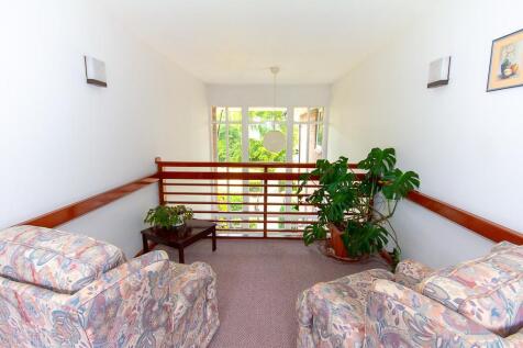 Clover Court.jpg
