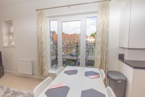 Flat F Alderley House-2.jpg