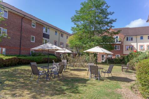 Clover Court 22-5.jpg