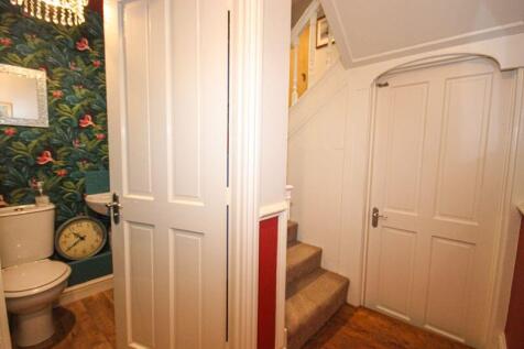 Downstairs Cloakroom
