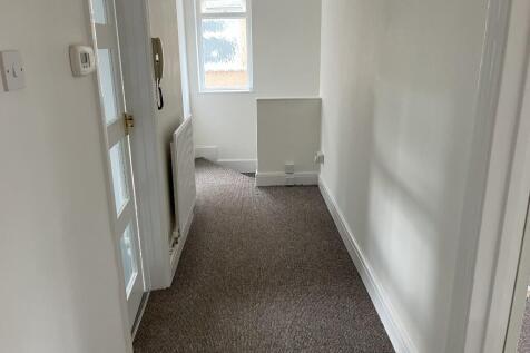 1B Coryton Rise