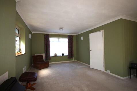 10 Padarn Close