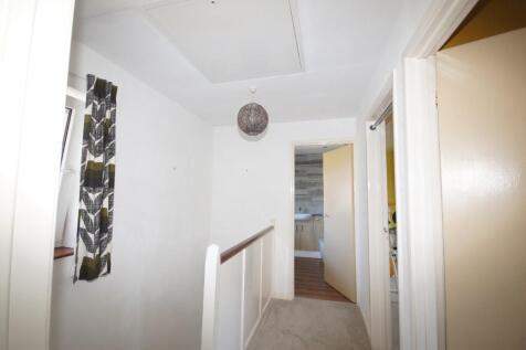 10 Padarn Close