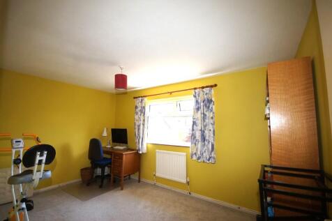 10 Padarn Close