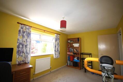 10 Padarn Close