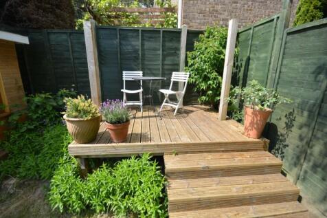GARDEN DECKING