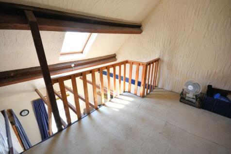 ATTIC ROOM