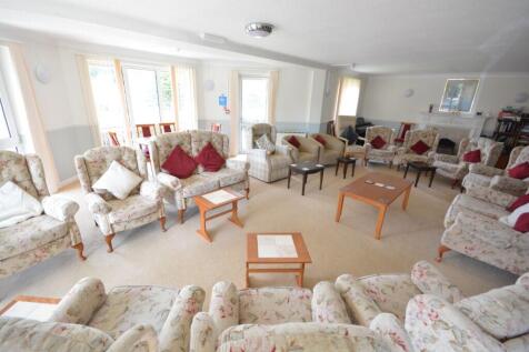 COMMUNAL LOUNGE