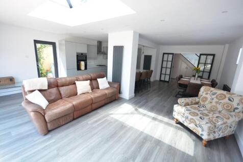 SITTING AREA