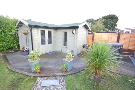 SUMMERHOUSE