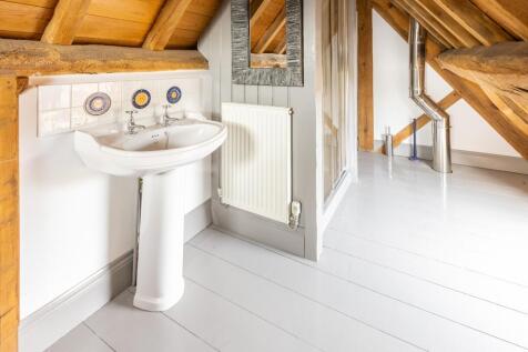 Bed One En-Suite