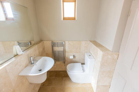 G/Floor Bathroom 