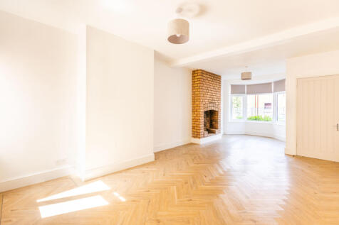 Lounge-Dining Room 